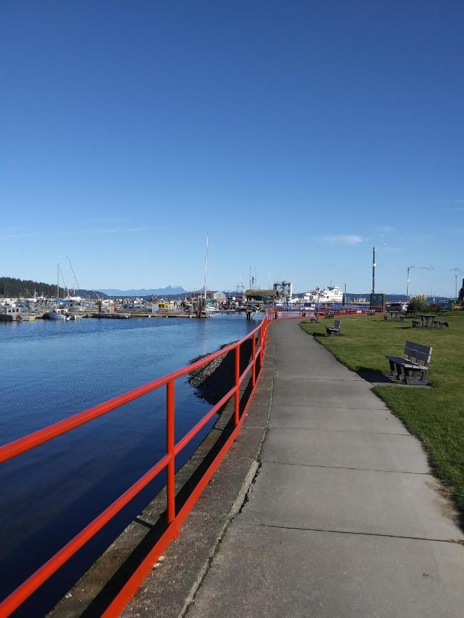 Haida Way Motor Inn Port McNeill 외부 사진