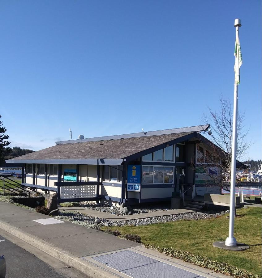 Haida Way Motor Inn Port McNeill 외부 사진