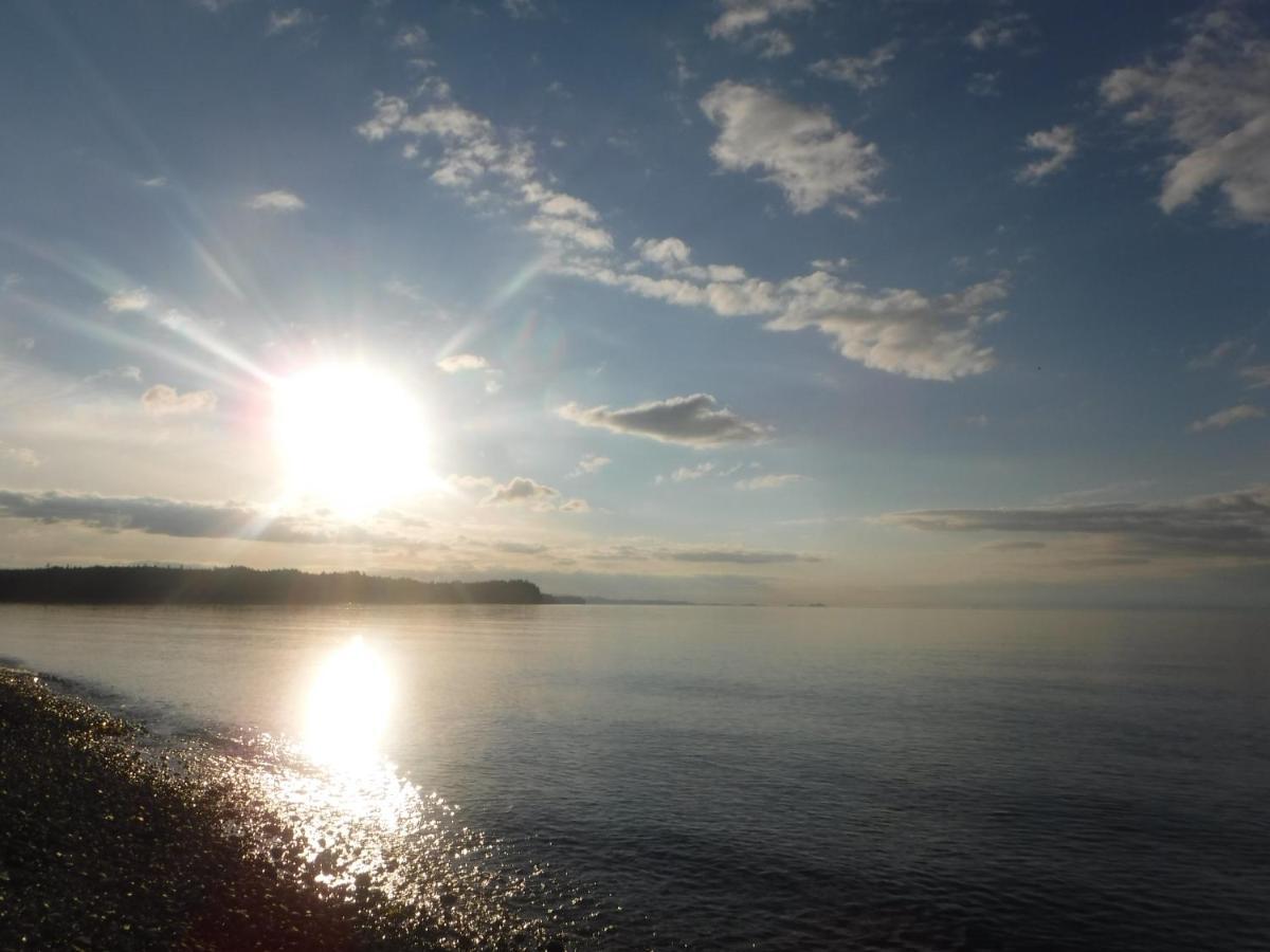 Haida Way Motor Inn Port McNeill 외부 사진