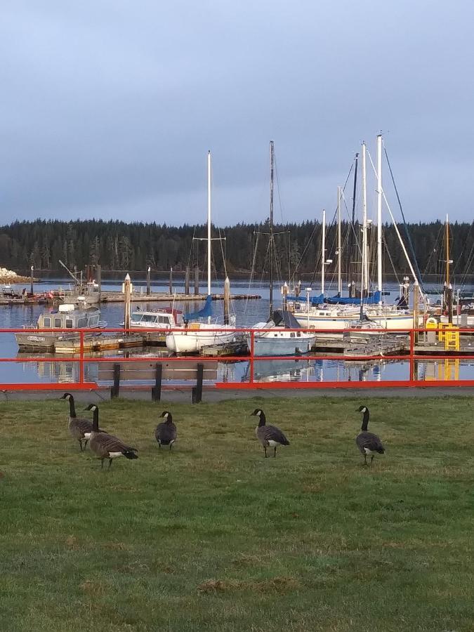 Haida Way Motor Inn Port McNeill 외부 사진
